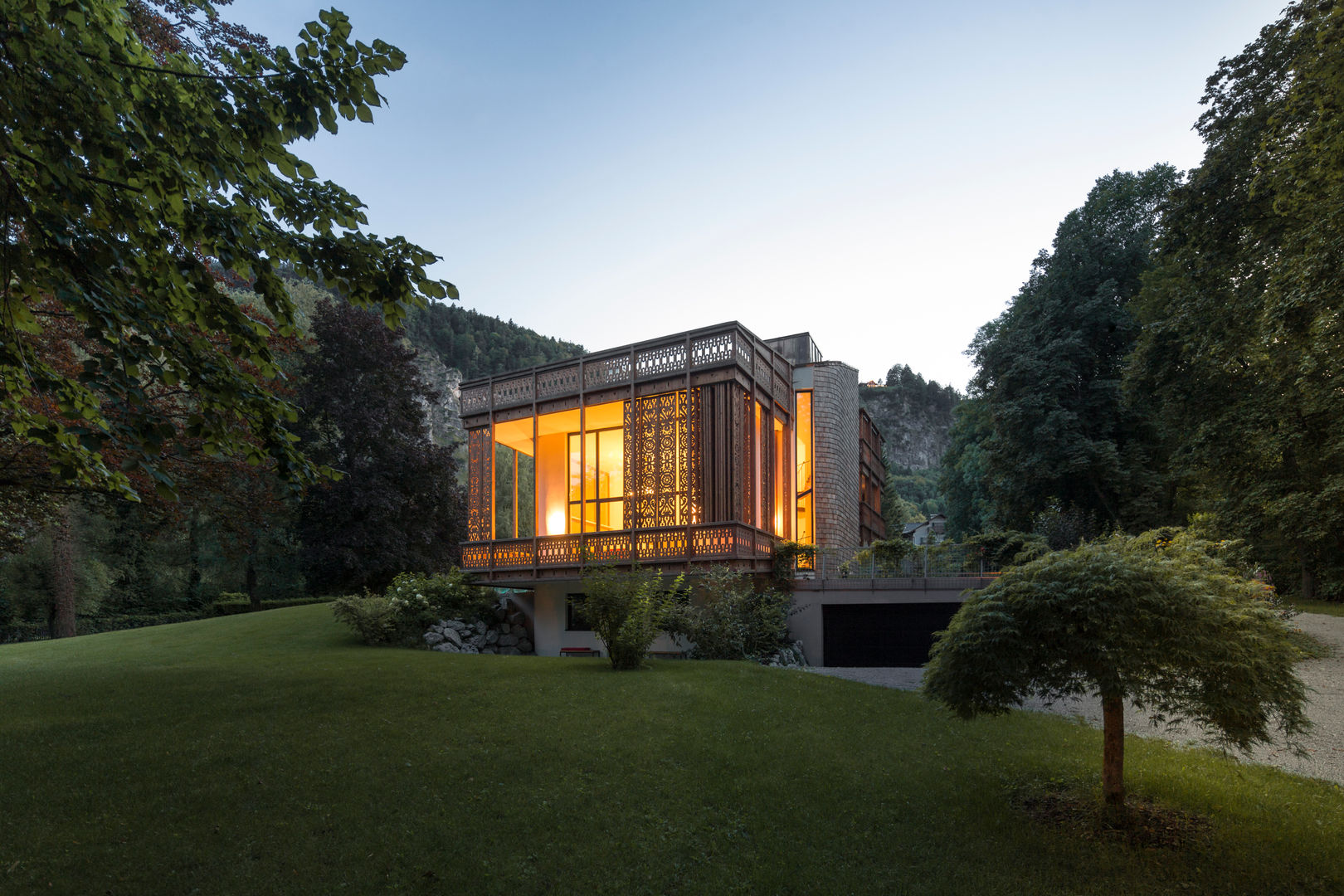 "Villa am See" – Alexander Diem, Architekt Alexander Diem Architekt Alexander Diem Vườn phong cách chiết trung