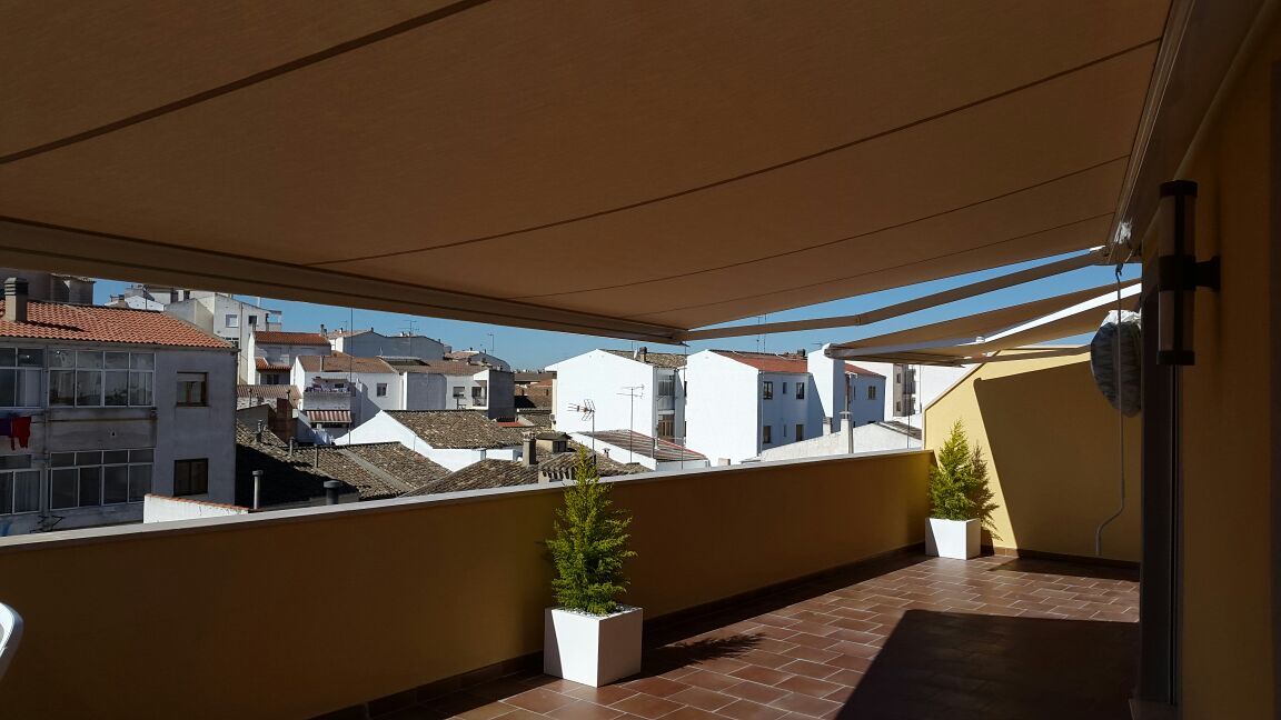 TOLDOS, TOLDOS TOLVEN TOLDOS TOLVEN Modern balcony, veranda & terrace Accessories & decoration