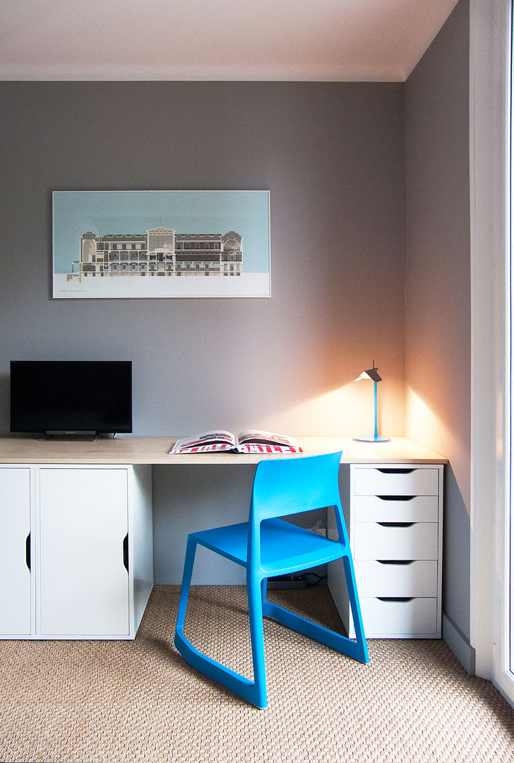 Desk Antoine Chatiliez Dormitorios de estilo moderno