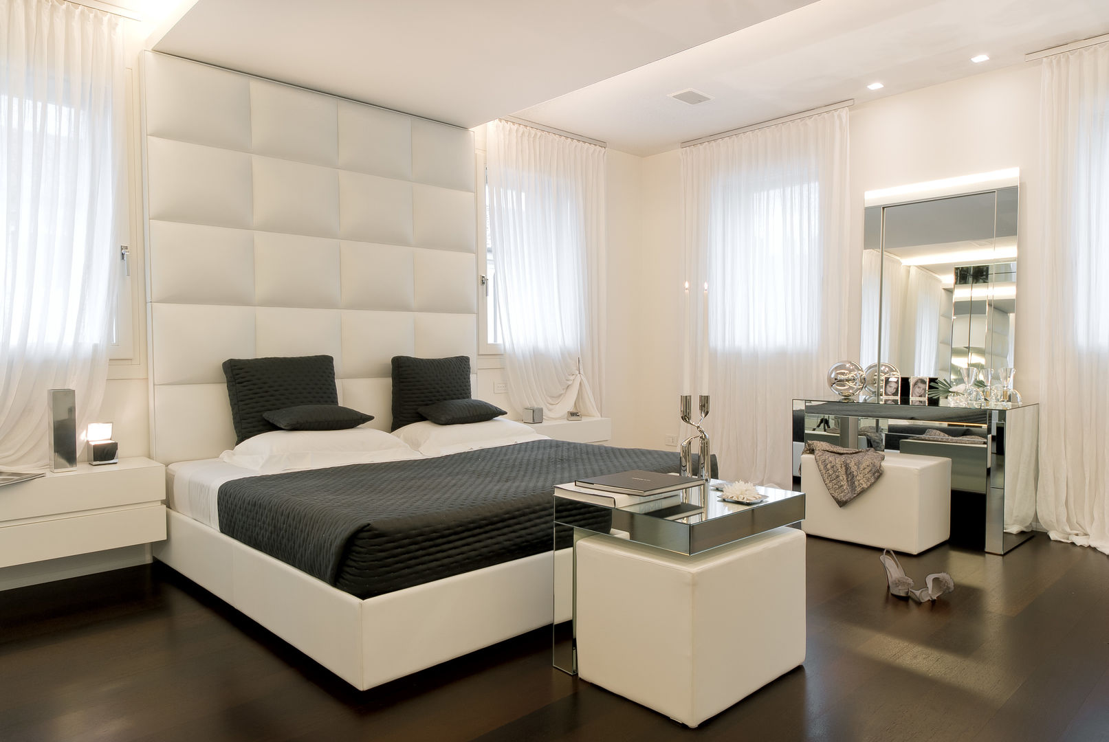 THE JACK WHITE HOUSE , STUDIO CERON & CERON STUDIO CERON & CERON Eclectic style bedroom