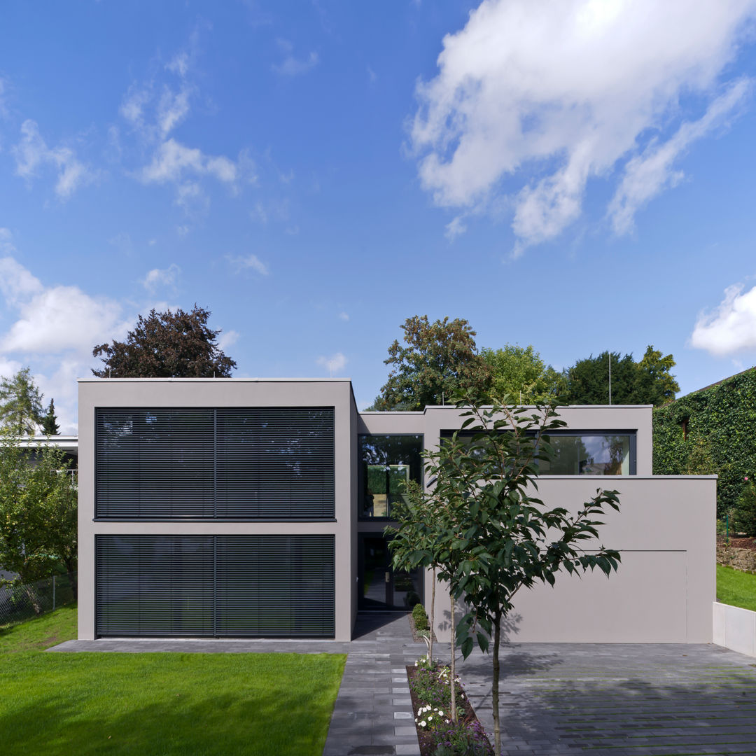 Einfamilienhaus G, Architekturbüro Dongus Architekturbüro Dongus Casas modernas: Ideas, imágenes y decoración