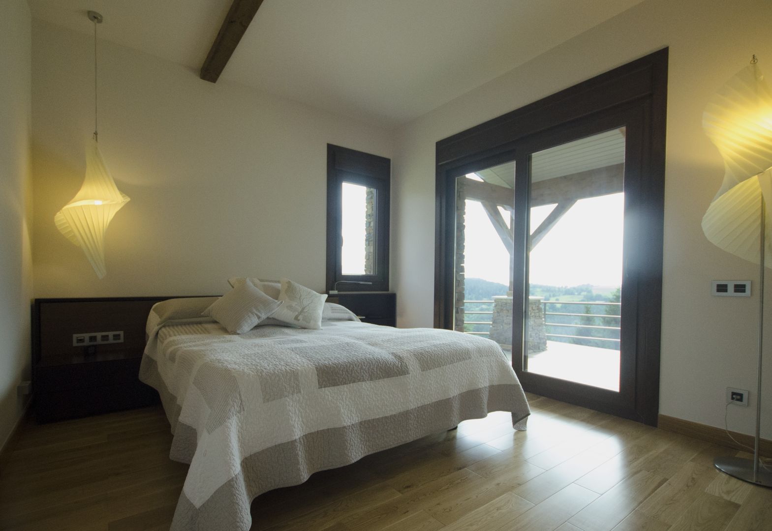 Casa Rústica en el Pirineo catalán, Canexel Canexel Classic style bedroom