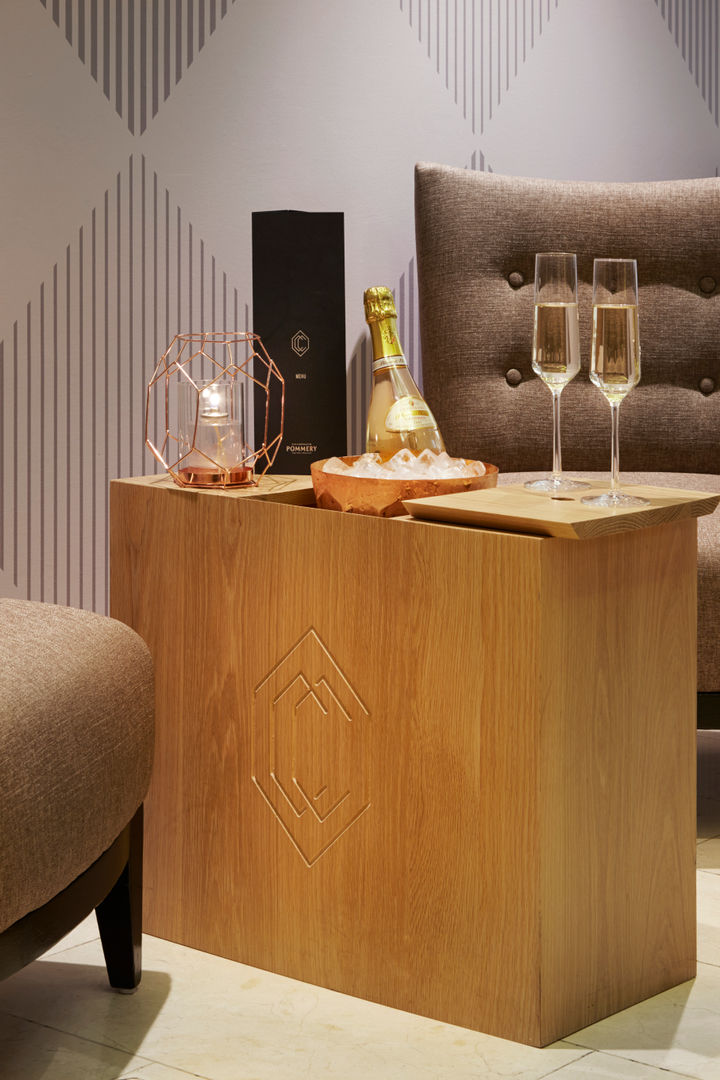 Branded champagne boxes Fraher and Findlay Powierzchnie handlowe Bary i kluby
