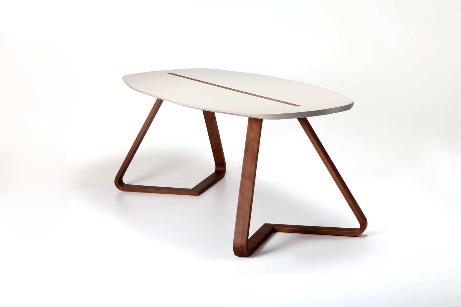 Lif, Mete Erdem Mete Erdem غرفة السفرة Tables