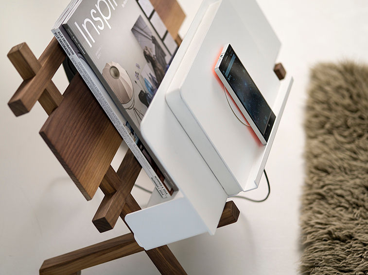 CROSSDOCK media rack, wireless charging, Functionals Functionals Salas de estar modernas Armazenamento