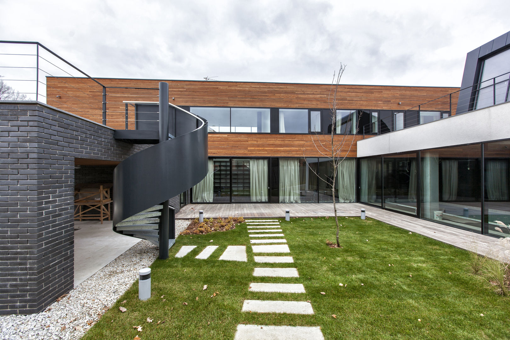 Дом #2, DK architects DK architects Modern home