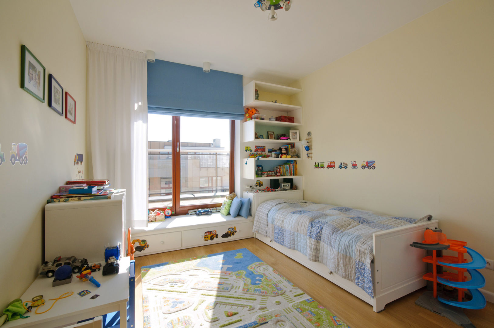 Apartament w Wilanowie, ZAWICKA-ID Projektowanie wnętrz ZAWICKA-ID Projektowanie wnętrz 地中海デザインの 子供部屋