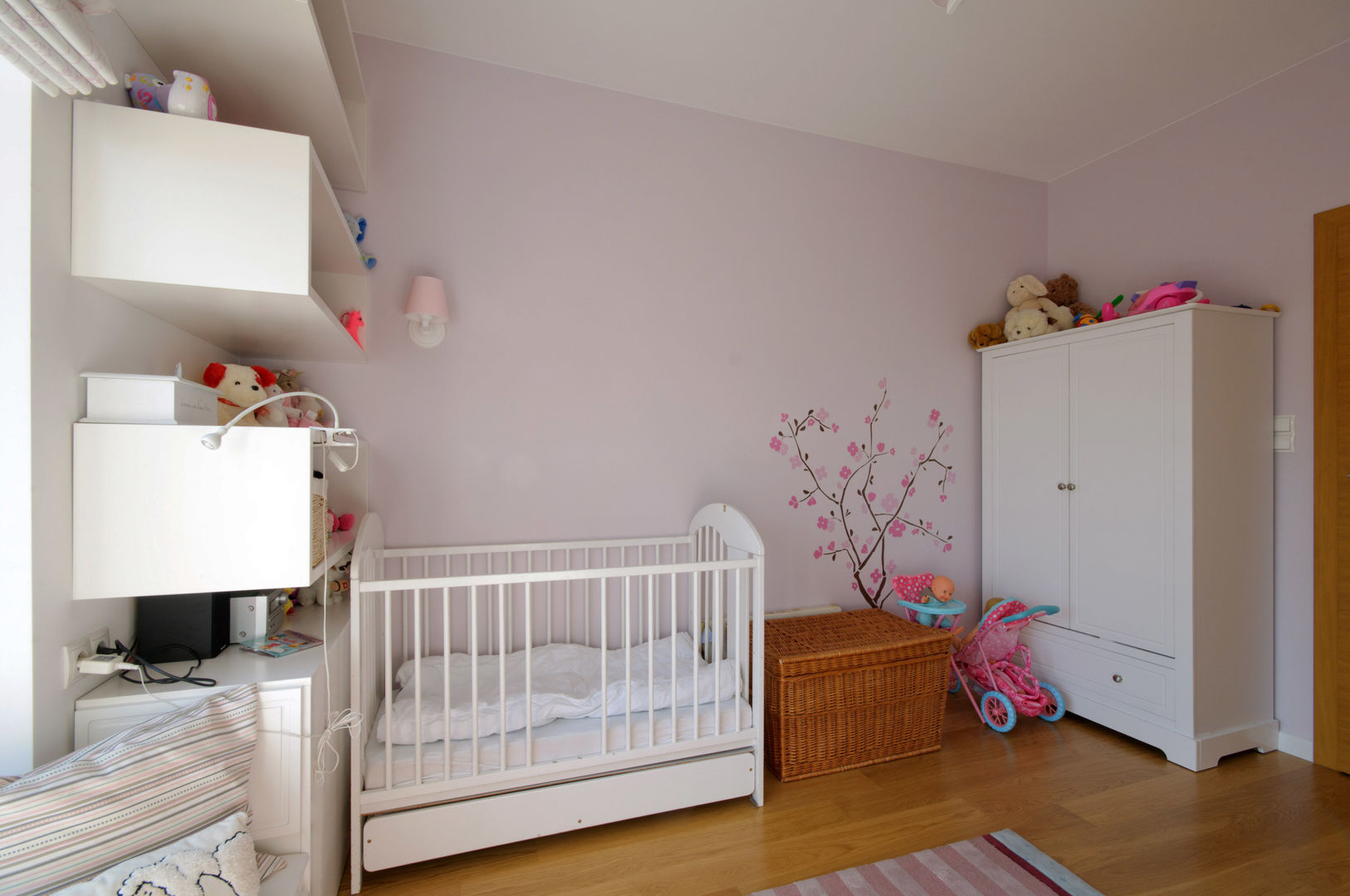 Apartament w Wilanowie, ZAWICKA-ID Projektowanie wnętrz ZAWICKA-ID Projektowanie wnętrz Nursery/kid’s room