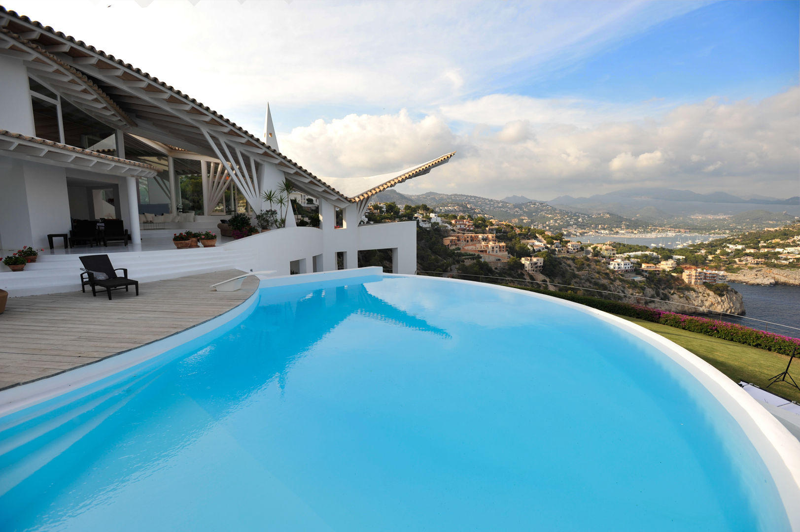 Pool mit Aussicht homify Moderne Pools