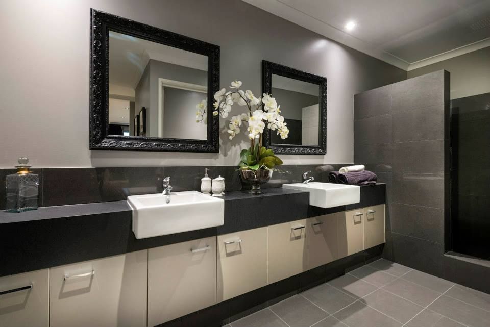 Bathrooms by Moda Interiors, Perth, Western Australia Moda Interiors Phòng tắm phong cách kinh điển