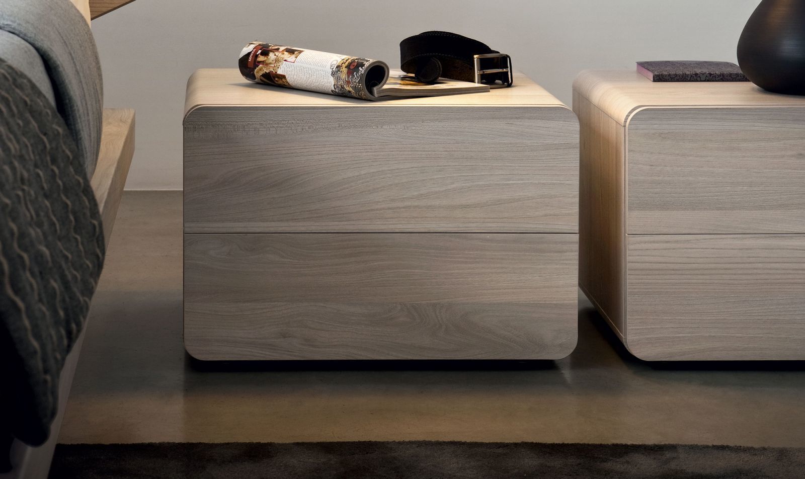 AMBIENTES PARA DESCANSAR, EBAE INTERIORISME EBAE INTERIORISME Minimalist bedroom Bedside tables