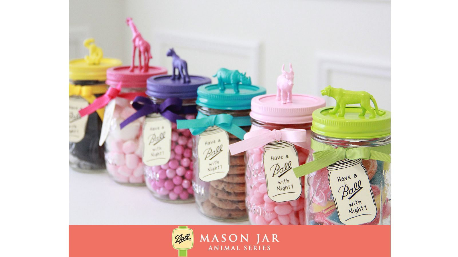 Mason Jars: de meest populaire glazen potten uit Amerika om o.a. uit te drinken en te eten!, Mason Jar Kitchen Mason Jar Kitchen Cocinas de estilo rural Almacenamiento y despensa