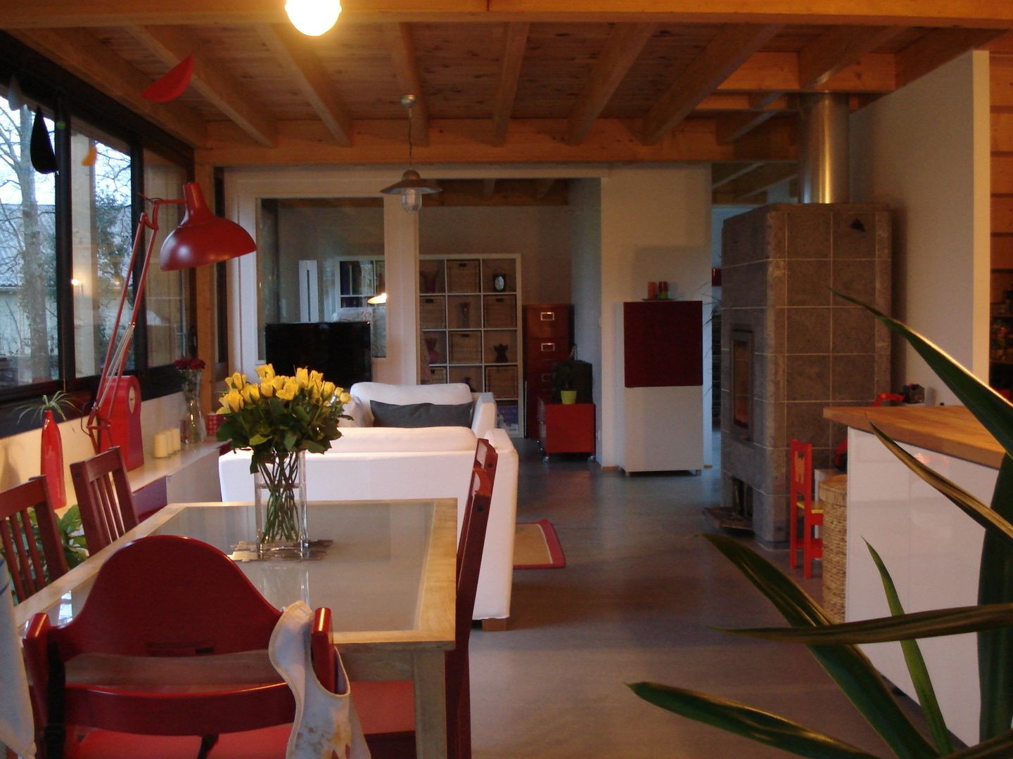 maison NEV, Cécile Boerlen Architecte SARL Cécile Boerlen Architecte SARL Country style dining room