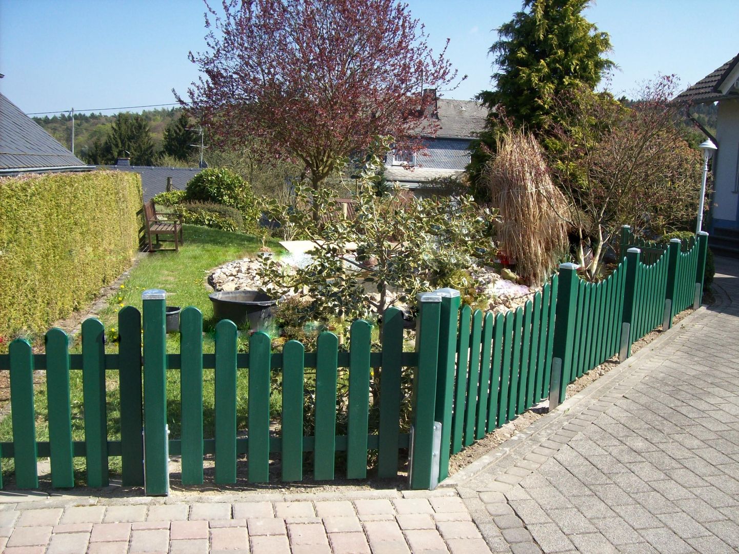 Staketenzäune aus Holz oder Kunststoff, BEGO Holz und Stahl BEGO Holz und Stahl Classic style garden