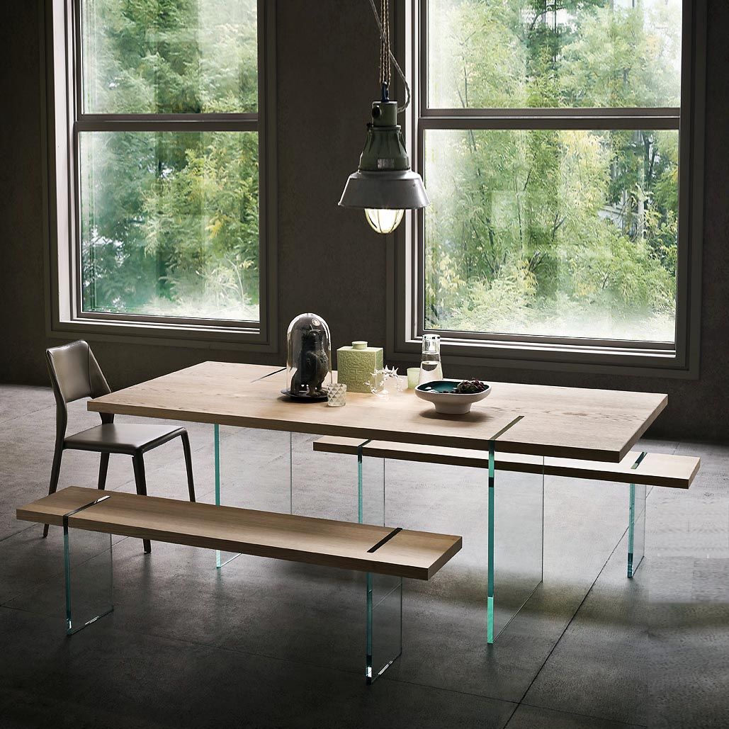 'Reflex' design glass base dining table by Sedit homify غرفة السفرة طاولات