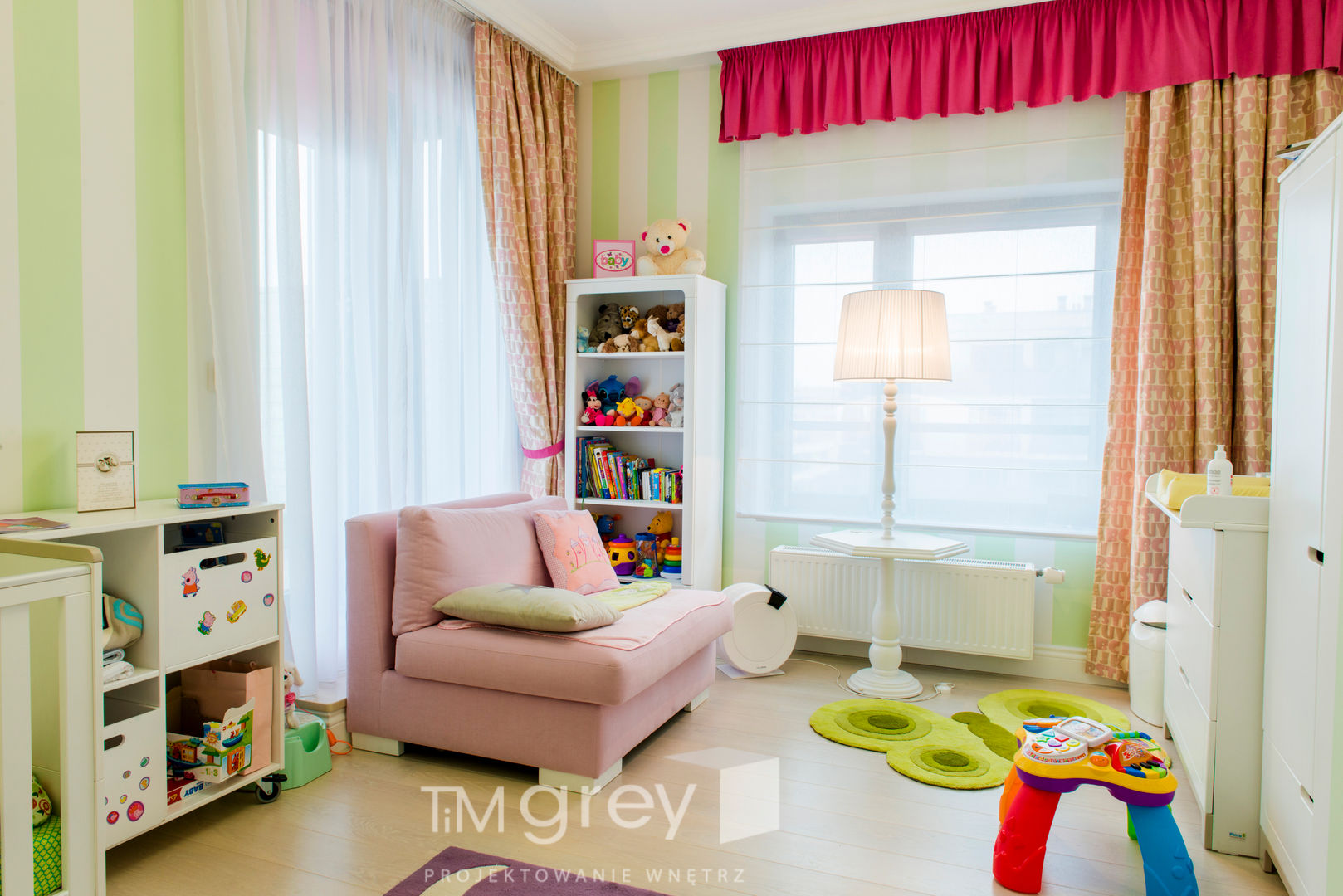 NY Style Apartment , TiM Grey Interior Design TiM Grey Interior Design Nursery/kid’s room