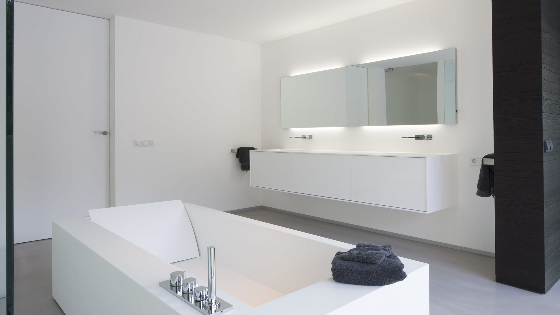 Eigentijdse bungalow, Lab32 architecten Lab32 architecten Modern bathroom