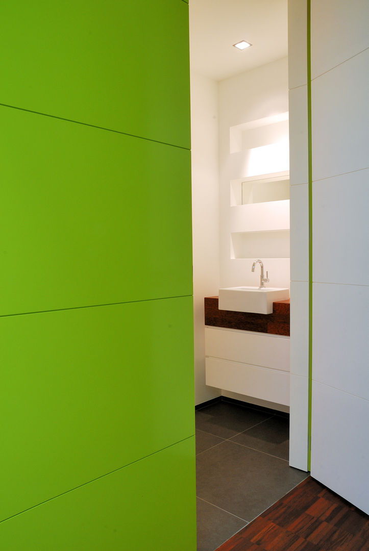 Droomhuis met 'Ambylight', Lab32 architecten Lab32 architecten Modern bathroom