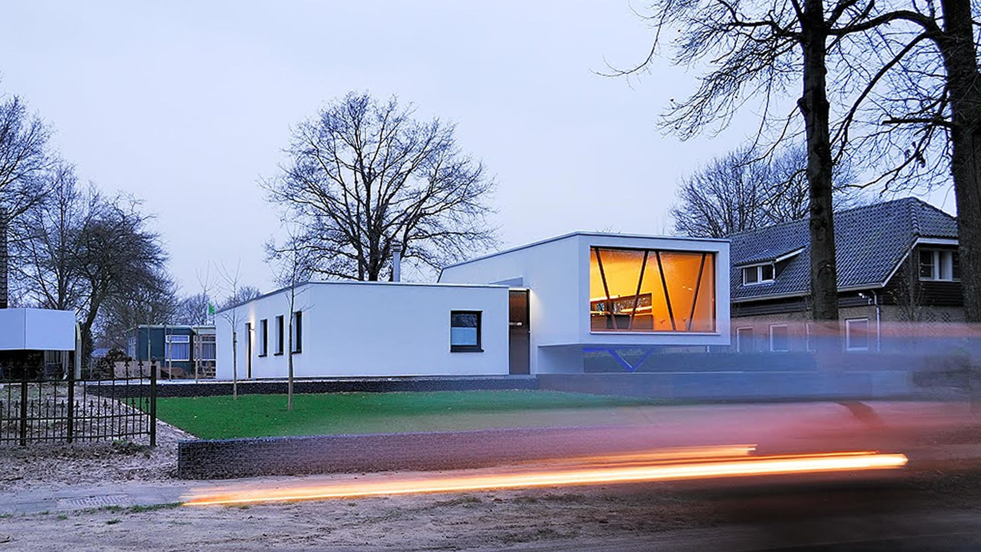 Droomhuis met 'Ambylight', Lab32 architecten Lab32 architecten 모던스타일 주택