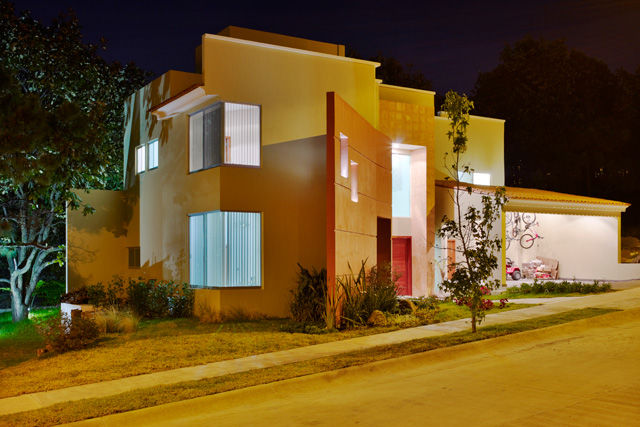 Casa Claudia, Excelencia en Diseño Excelencia en Diseño บ้านและที่อยู่อาศัย