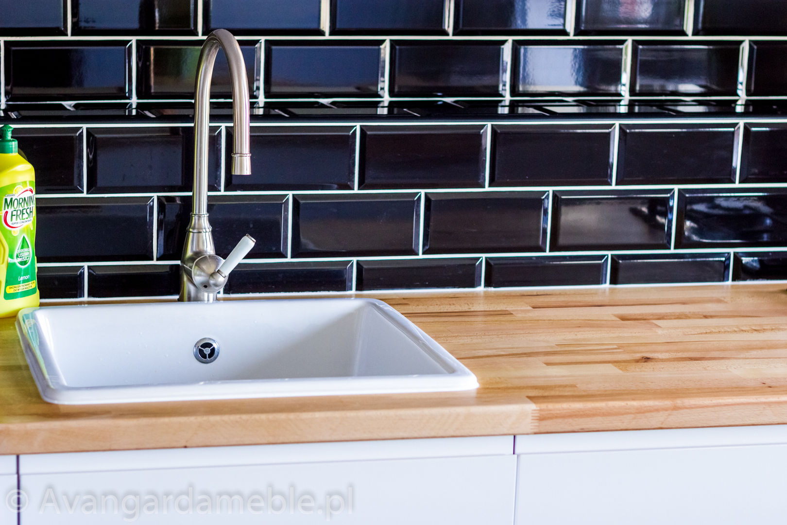 Kuchnia skandynawska z naturalnym blatem., Sebastian Germak - Avangarda Meble Sebastian Germak - Avangarda Meble Kitchen Sinks & taps