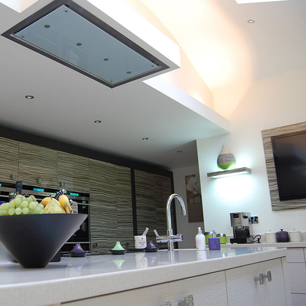 Ceiling mounted extractor Nest Kitchens Moderne keukens