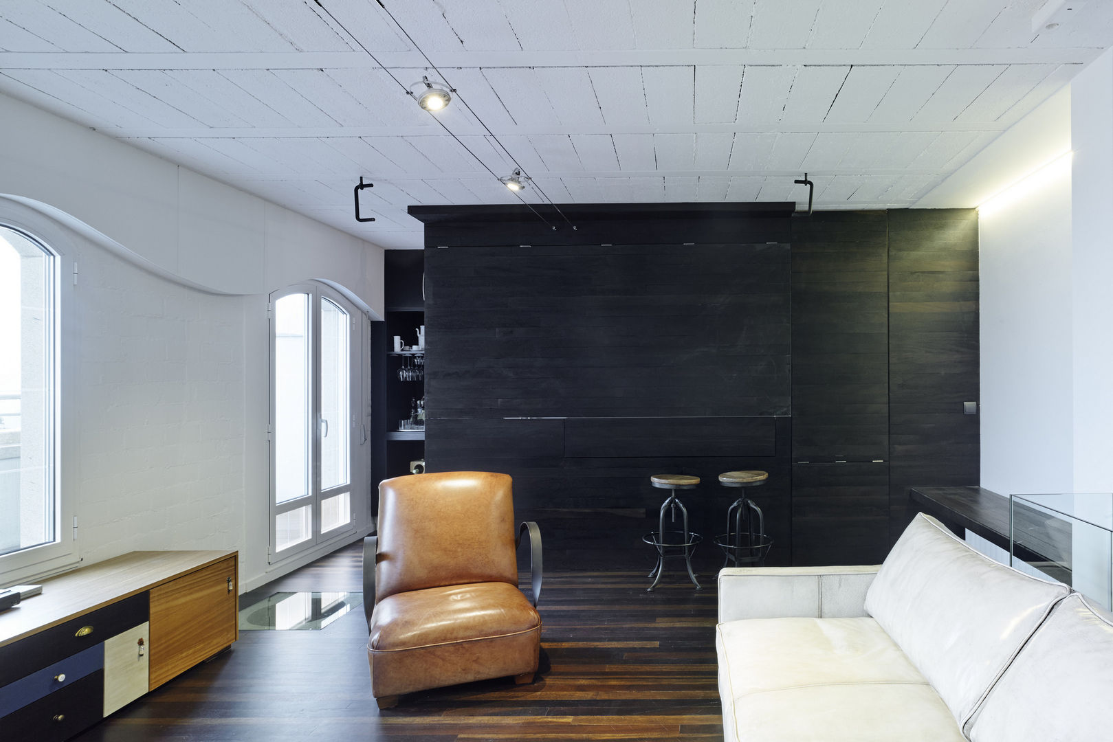 Reforma de apartamento en dos plantas, A Estrada, Pontevedra, Ameneiros Rey | HH arquitectos Ameneiros Rey | HH arquitectos Salones de estilo minimalista