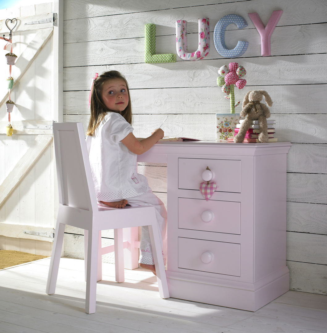 Looby Lou Desk Little Lucy Willow Детская комнатa в классическом стиле Письменные столы и стулья