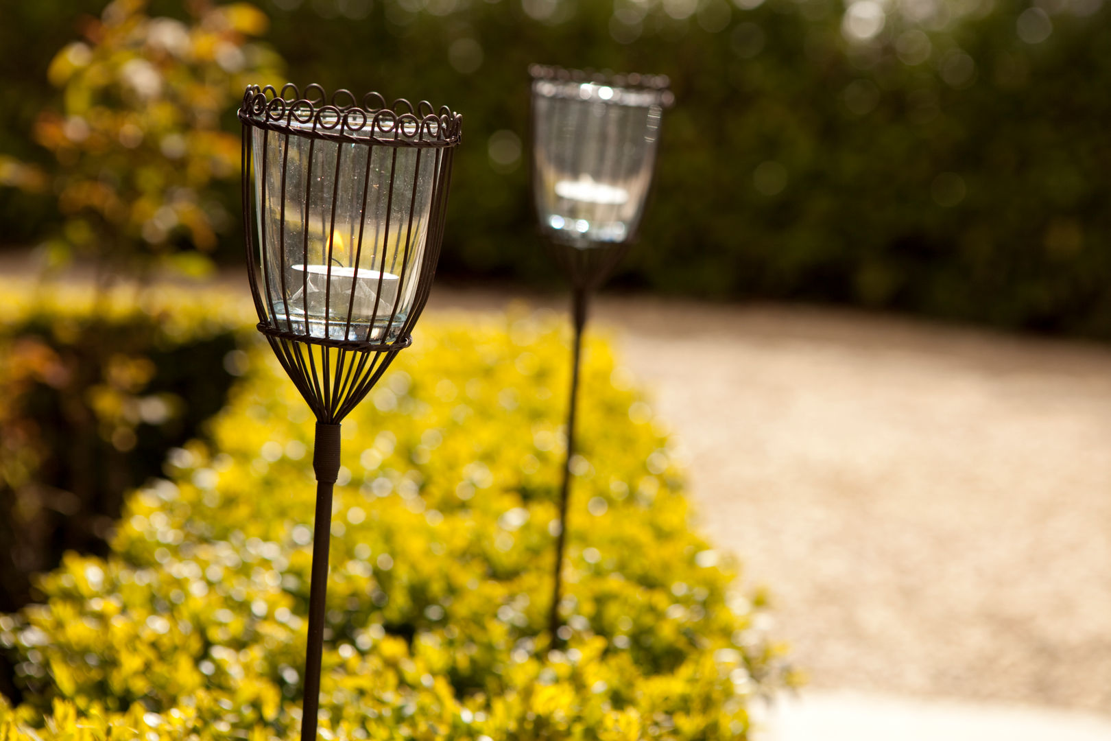 Indian Garden Lanterns Hen and Hammock حديقة Lighting