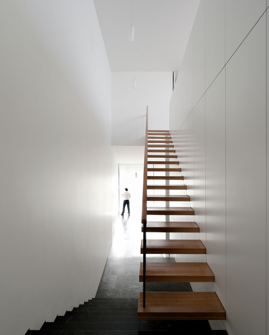 Casa Jarego, CVDB Arquitectos CVDB Arquitectos Modern Corridor, Hallway and Staircase