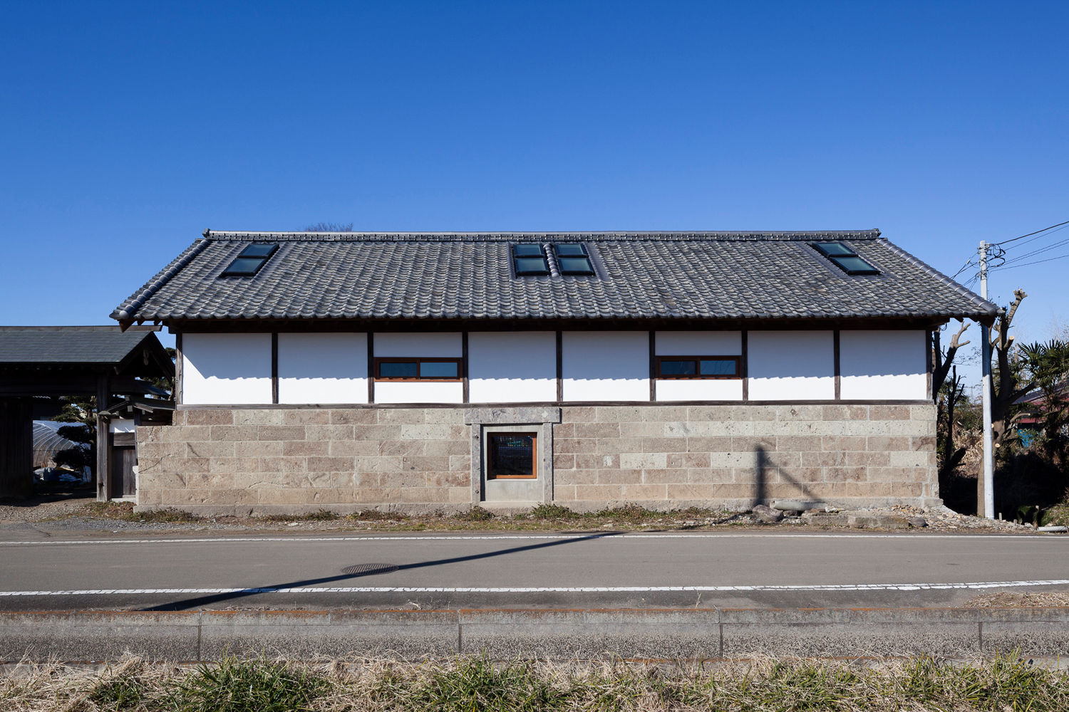 築100年を超える雨屋の改修, STUDIO POH STUDIO POH Будинки