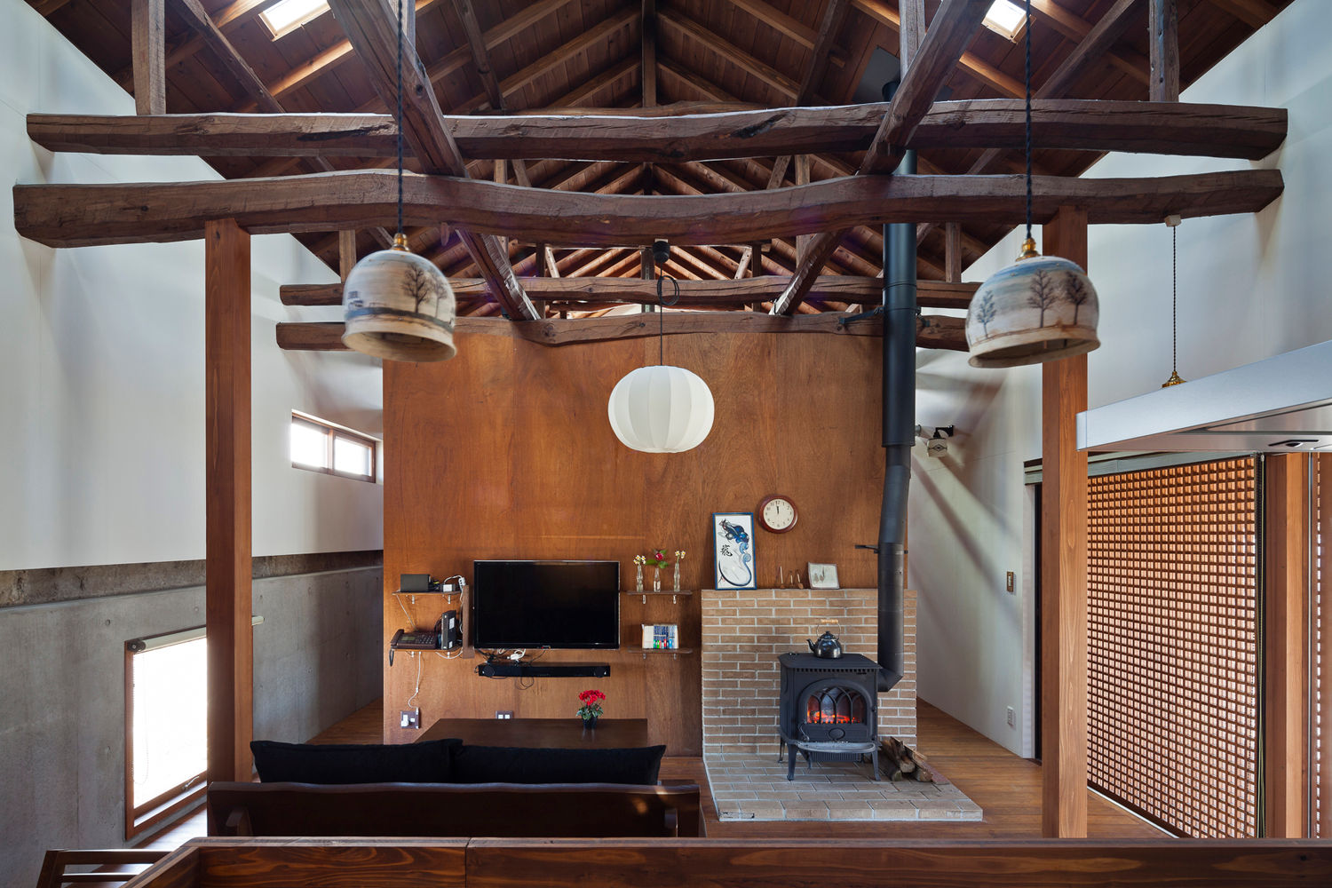 築100年を超える雨屋の改修, STUDIO POH STUDIO POH Classic style living room