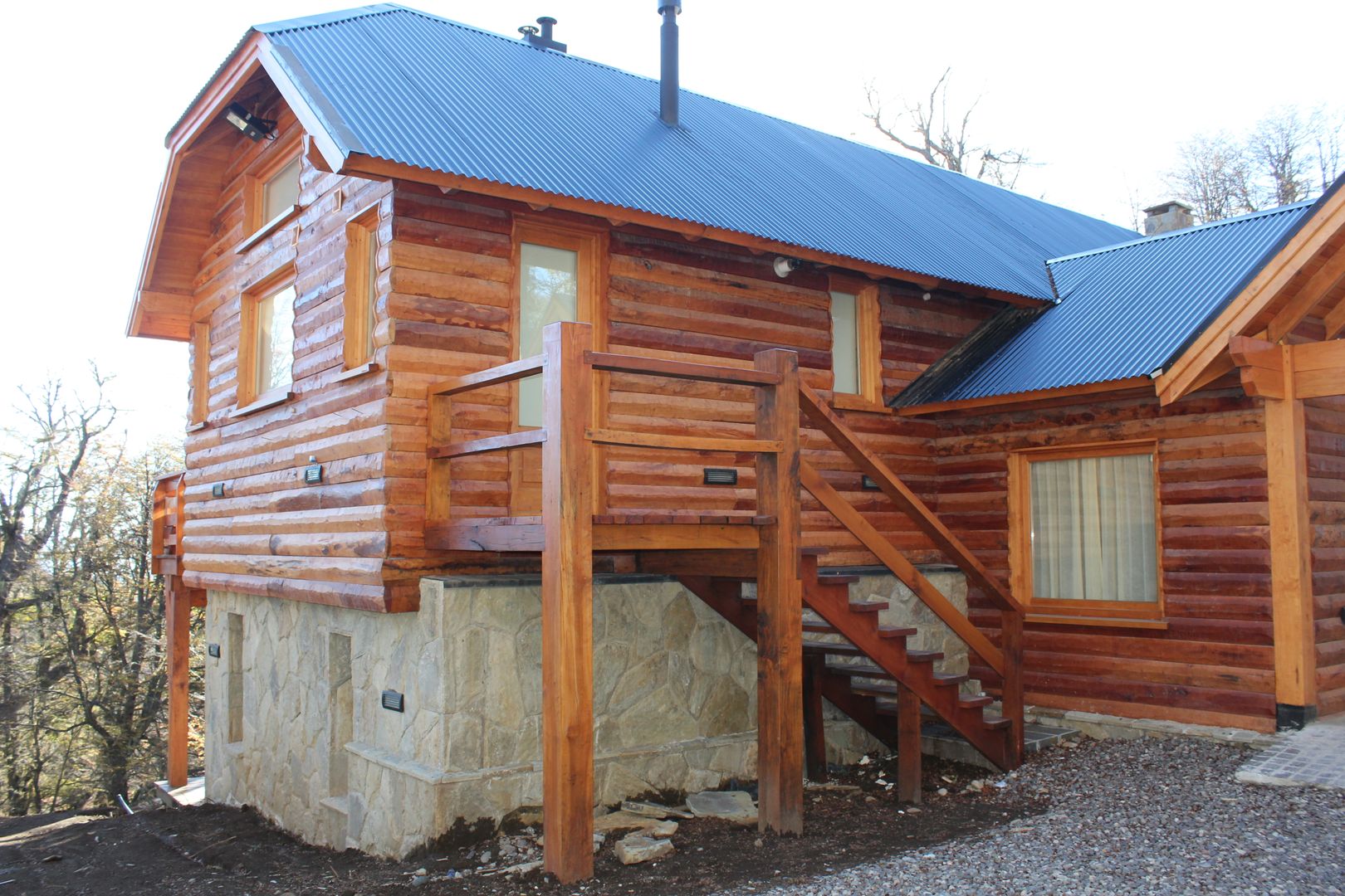 Cabaña Las Pendientes - Patagonia Argentina, Aguirre Arquitectura Patagonica Aguirre Arquitectura Patagonica Дома в классическом стиле