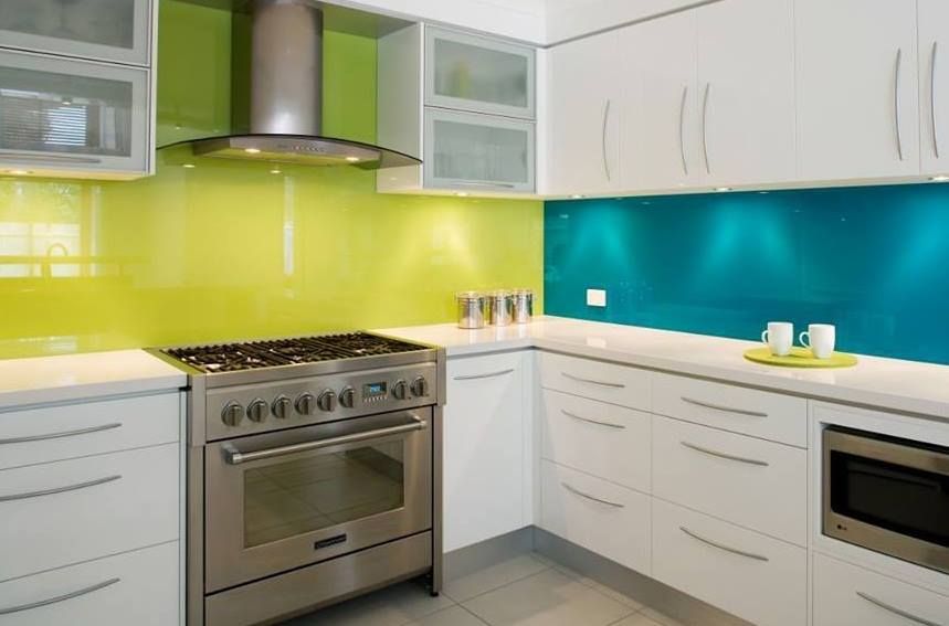 Diseñamos tus espacios para hacerte vivir BUENOS MOMENTOS, IROKA IROKA Modern Kitchen Storage