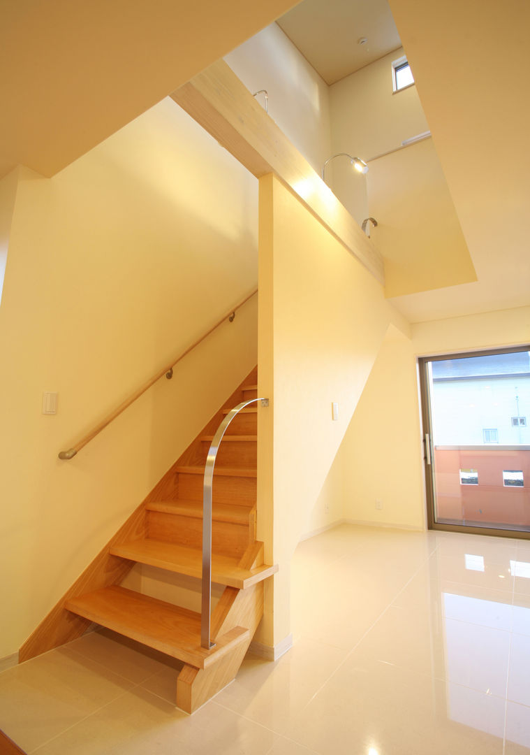 OBANAZAWA STYLE, 吉田設計＋アトリエアジュール 吉田設計＋アトリエアジュール Modern corridor, hallway & stairs