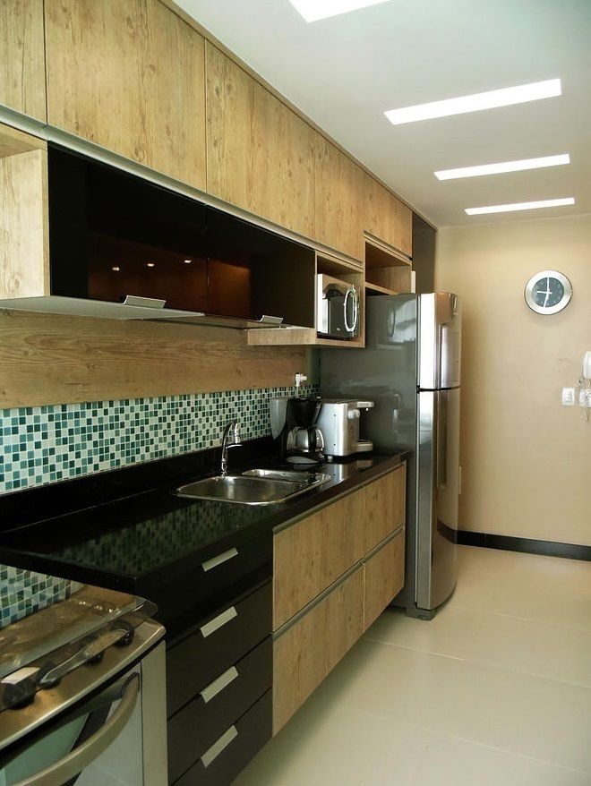 Apartamento RA, Paula Werneck Arquitetura Paula Werneck Arquitetura Nhà bếp phong cách kinh điển