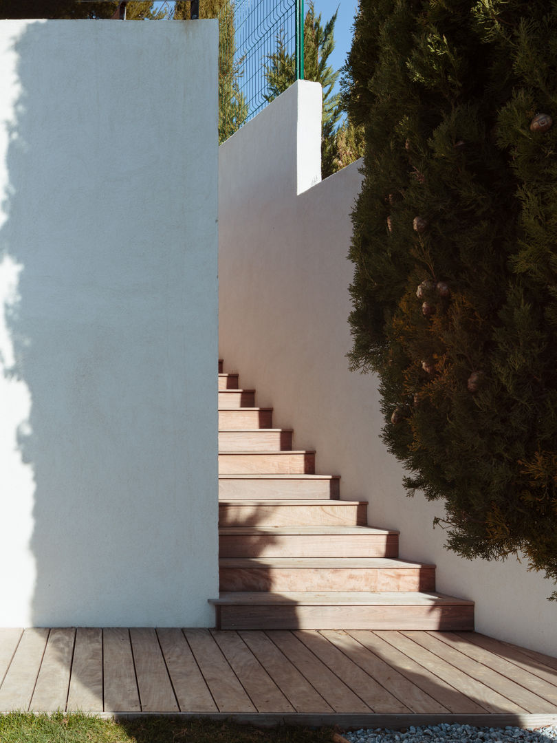 VILLA MACINITA, X-TREM CLEMENT BOIS ARCHITECTE X-TREM CLEMENT BOIS ARCHITECTE Modern Corridor, Hallway and Staircase