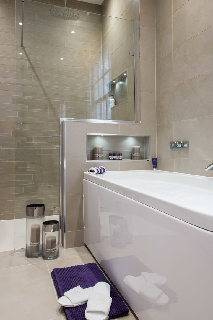 Michel Roux Waterside Inn Bathroom, Bray, Berkshire, Raycross Interiors Raycross Interiors Moderne badkamers