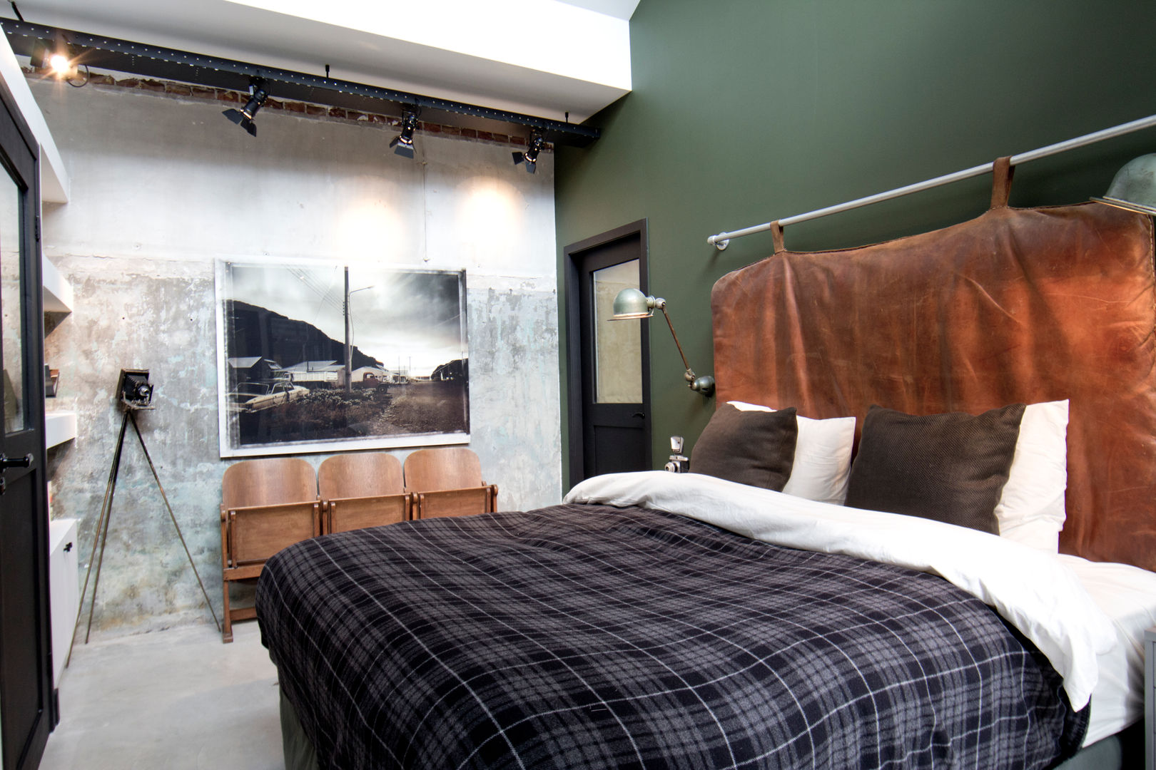 homify Kamar Tidur Gaya Industrial