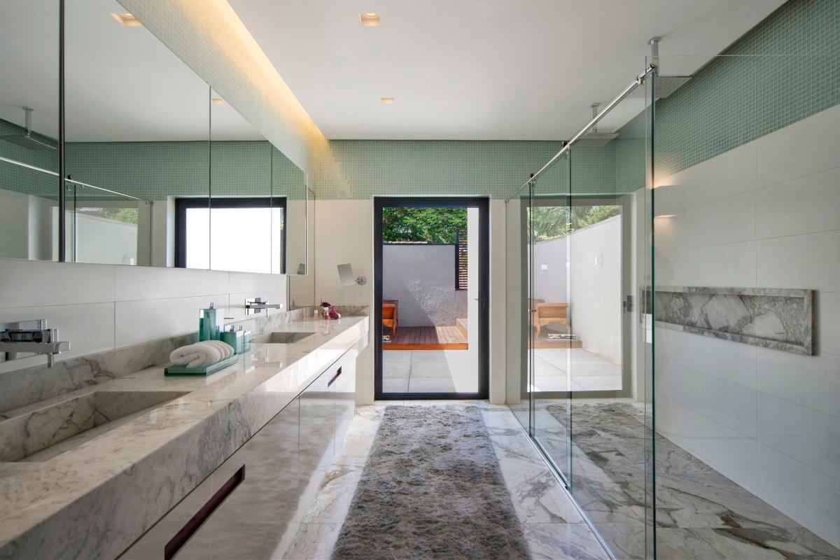 Projeto Casa Moderna - Jorge Elmor, Elmor Arquitetura Elmor Arquitetura Ванная комната в стиле модерн