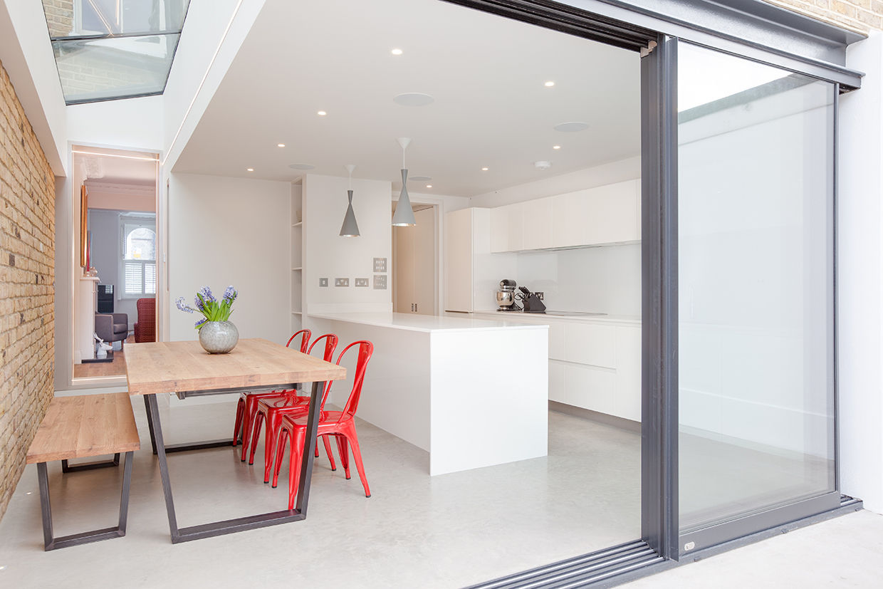 kitchen & concrete homify Кухня в стиле минимализм london,extension,architecture,glass,open plan,sliding doors