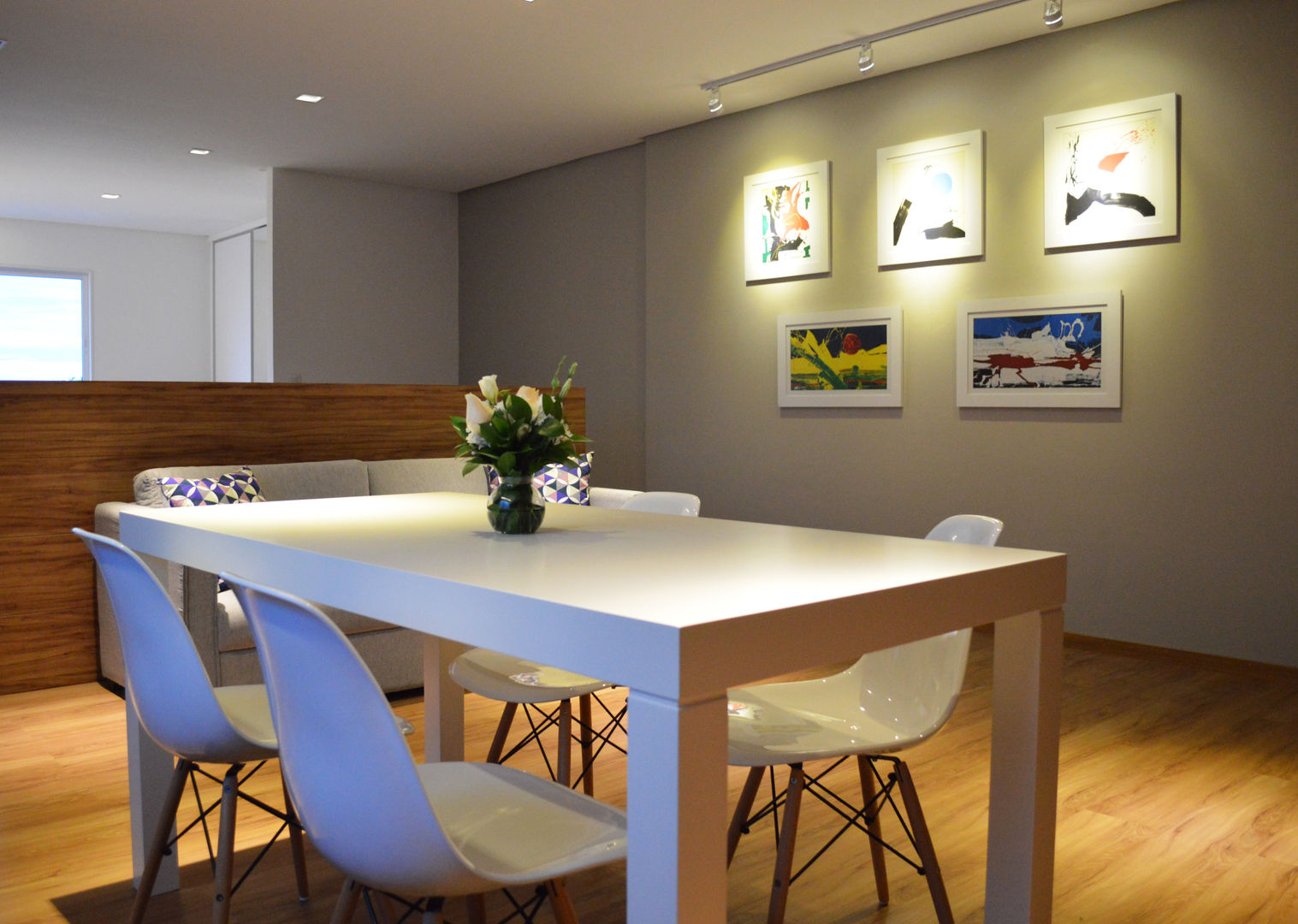 homify Modern dining room