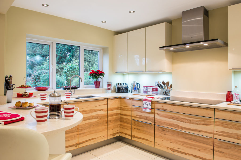 Modern German Kitchen - Kitchen Design Surrey Raycross Interiors Cocinas de estilo moderno