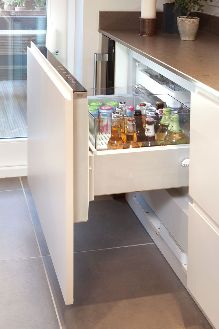 Fisher Paykel CoolDrawer™ Multi-Temperature Refrigerator Haus12 Interiors Nowoczesna kuchnia
