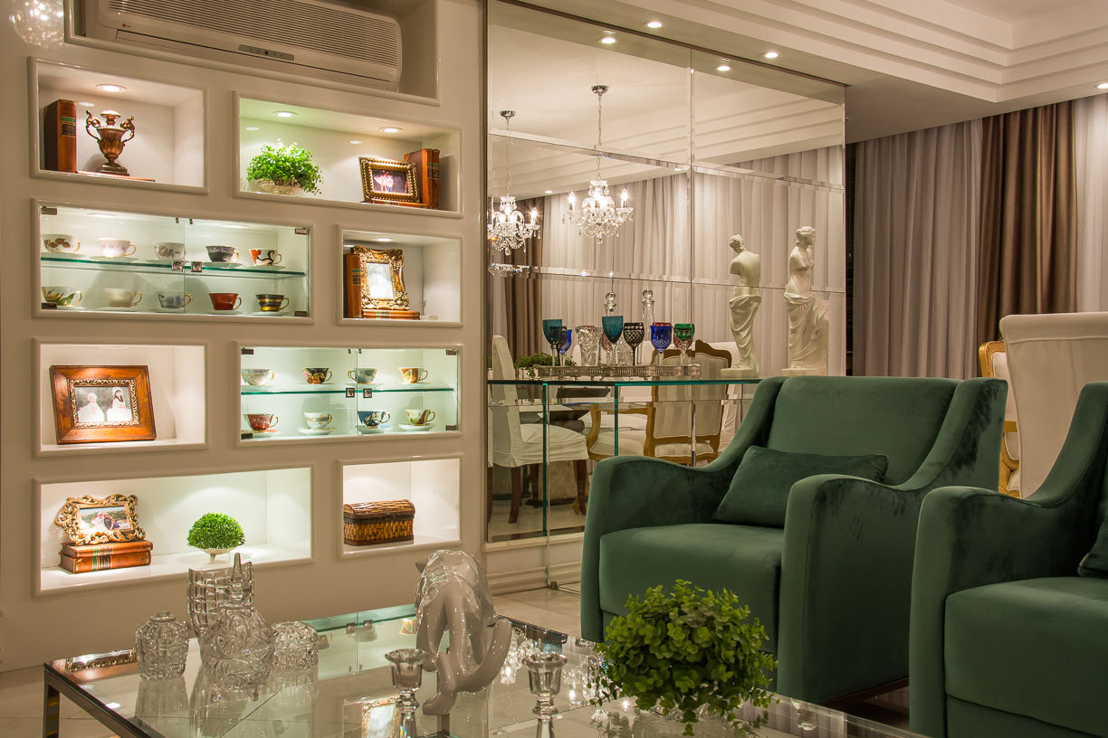 Living clássico m verde esmeralda, marli lima designer de interiores marli lima designer de interiores غرفة المعيشة