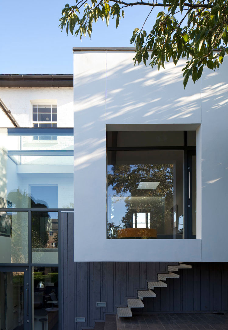 Cut & Fold, Ashton Porter architects Ashton Porter architects Casas modernas