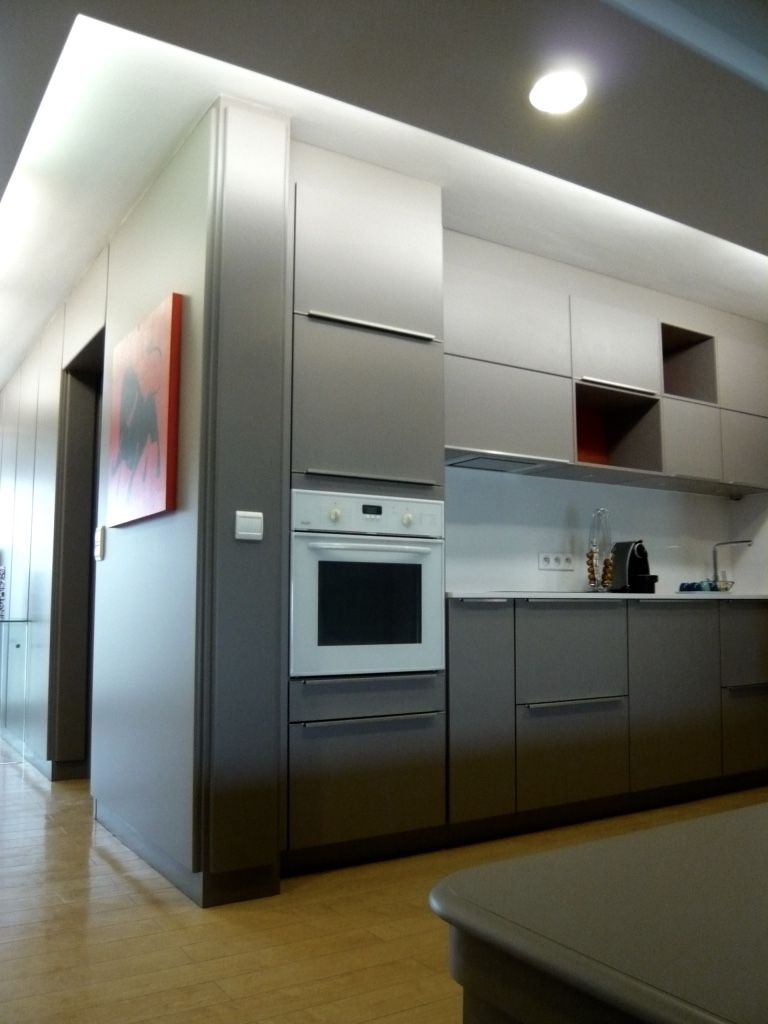 homify Modern kitchen