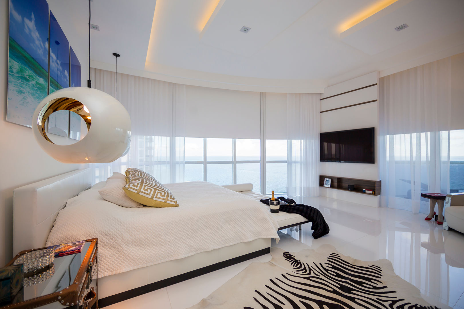 Sunny Isles - Florida - US, Infinity Spaces Infinity Spaces Modern style bedroom