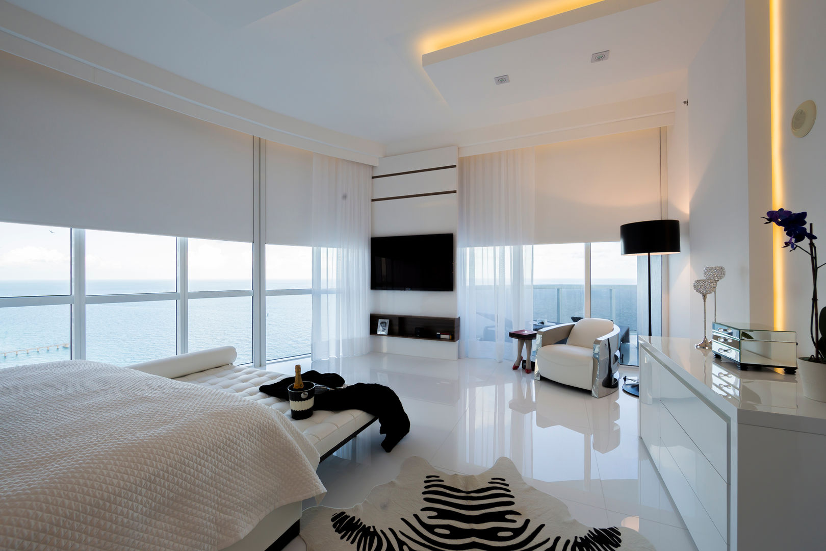 Sunny Isles - FL - US Infinity Spaces Quartos modernos