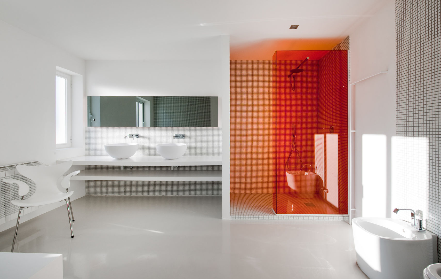 Casas con un estilo minimalista y muy luminosas, MSTUDIO FOTOGRAFIA PUBLICITARIA MSTUDIO FOTOGRAFIA PUBLICITARIA Modern Bathroom